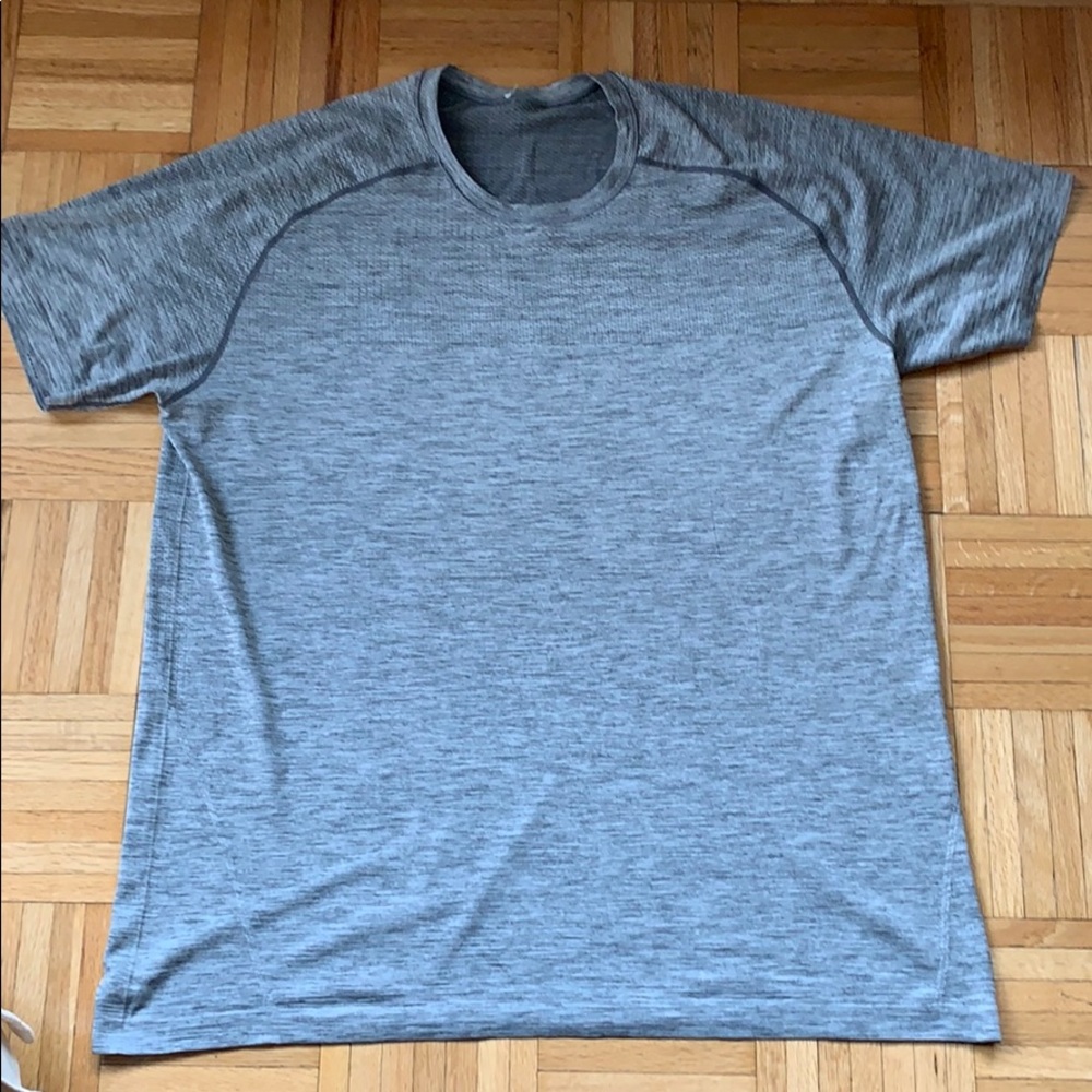 Lululemon Athletica Metal Vent Tech Short Sleeve